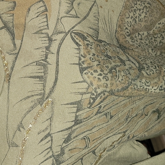 -> Pink Elephant Ltd Chetta Sweatshirt - Picture 2 of 3